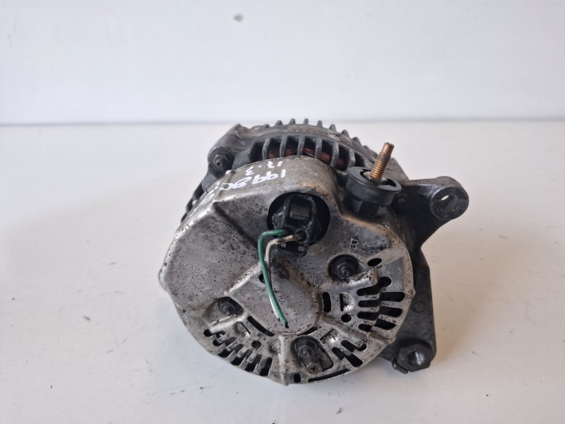 Recambio de alternador para chrysler jeep gr.cherokee (wj/wg) vm73b referencia OEM IAM 38522276F  