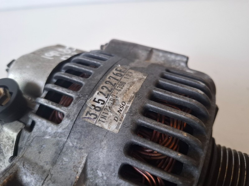 Recambio de alternador para chrysler jeep gr.cherokee (wj/wg) vm73b referencia OEM IAM 38522276F  