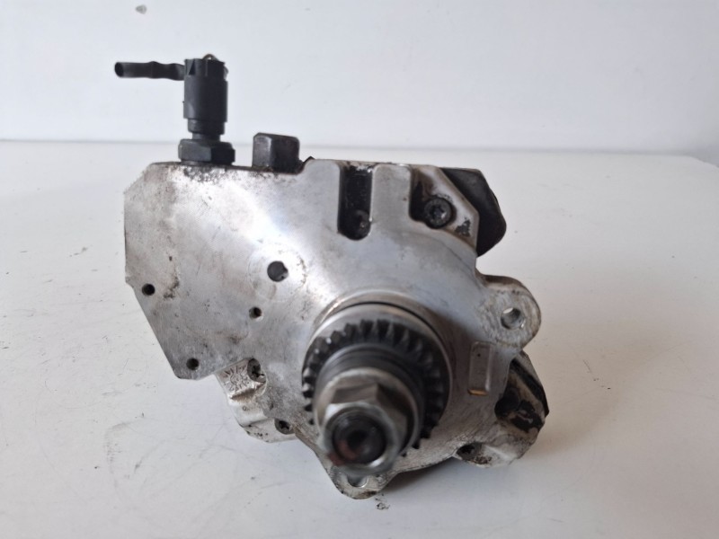 Recambio de bomba inyeccion para mercedes-benz clase a (bm 169) 640940 referencia OEM IAM 0445010096  