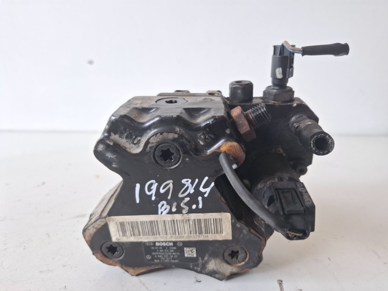 Recambio de bomba inyeccion para mercedes-benz clase a (bm 169) 640940 referencia OEM IAM 0445010096  