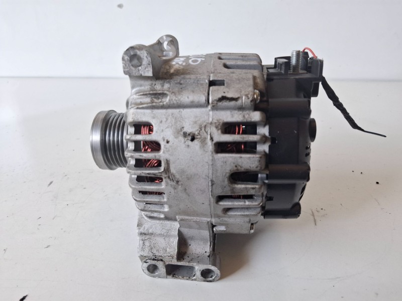 Recambio de alternador para mercedes-benz clase a (bm 169) 640940 referencia OEM IAM AI90261  
