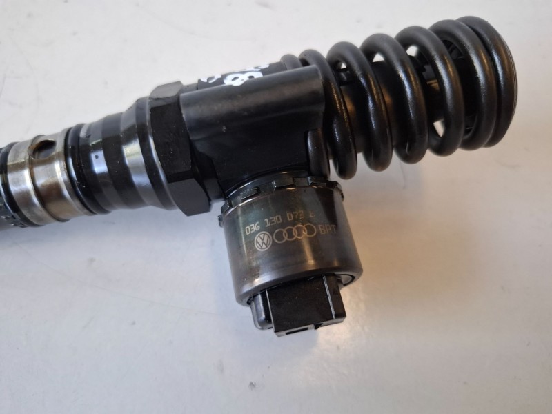 Recambio de inyector para volkswagen touran (1t1) azv referencia OEM IAM 03G130073B  
