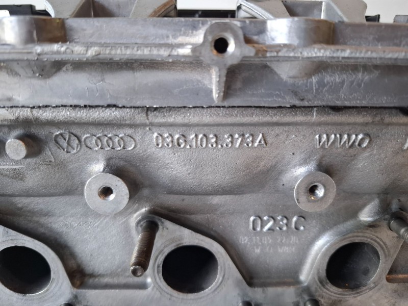 Recambio de culata para audi a4 avant (8e) bre referencia OEM IAM 03G103373A  