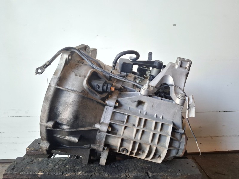 Recambio de caja cambios para ford focus berlina (cb4) hhda referencia OEM IAM 9M5R7002YA  