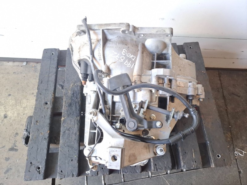 Recambio de caja cambios para ford focus berlina (cb4) hhda referencia OEM IAM 9M5R7002YA  