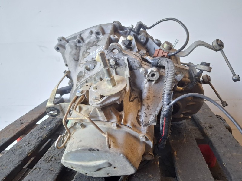 Recambio de caja cambios para peugeot partner (s2) wjy referencia OEM IAM 20DM48  