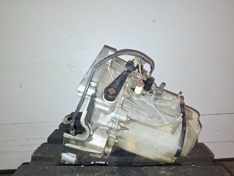 Recambio de caja cambios para citroen saxo vjz referencia OEM IAM 20CE28  