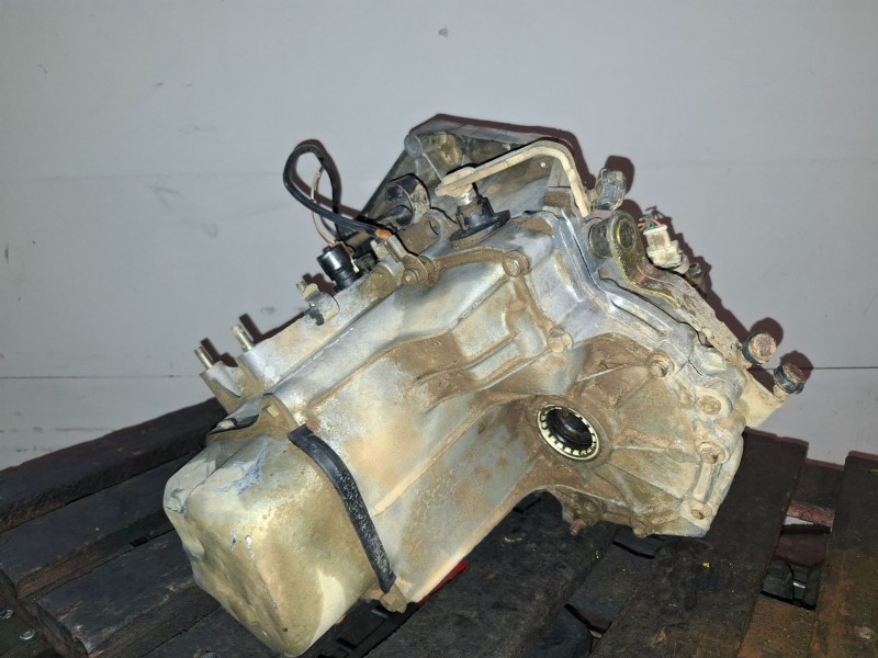 Recambio de caja cambios para citroen saxo vjz referencia OEM IAM 20CE28  