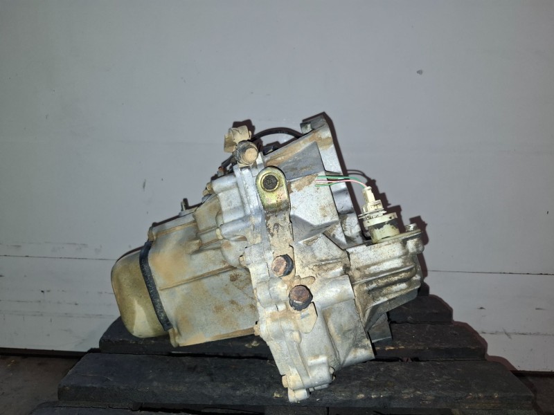 Recambio de caja cambios para citroen saxo vjz referencia OEM IAM 20CE28  