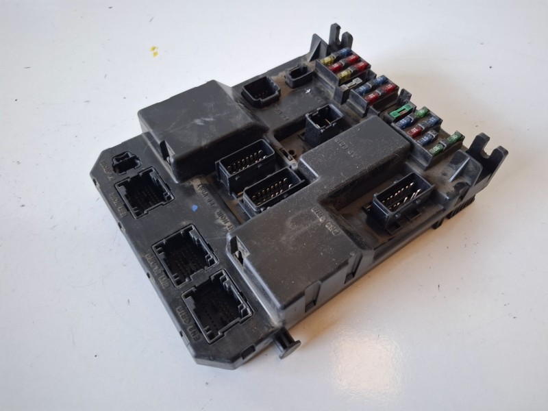 Recambio de caja reles / fusibles para peugeot 307 (s1)(04.2001) rhy referencia OEM IAM 9651197780  