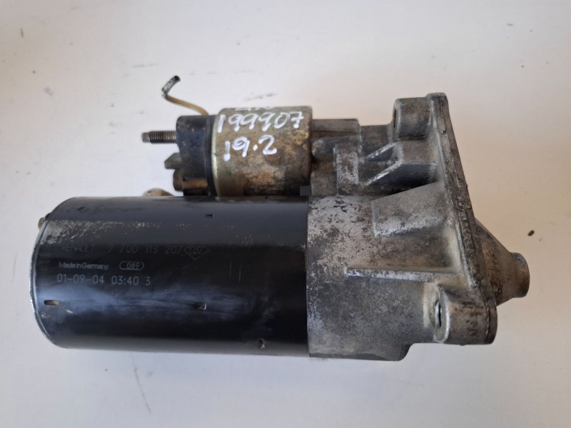Recambio de motor arranque para renault kangoo i (f/kc0) f8q632 referencia OEM IAM 7700113207  