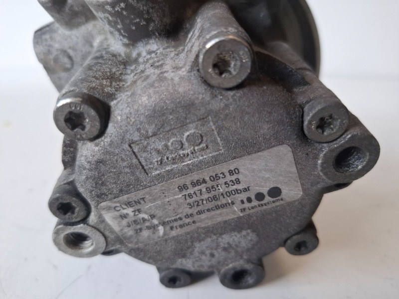 Recambio de bomba direccion para citroen c5 berlina 9hz referencia OEM IAM 9696405380  