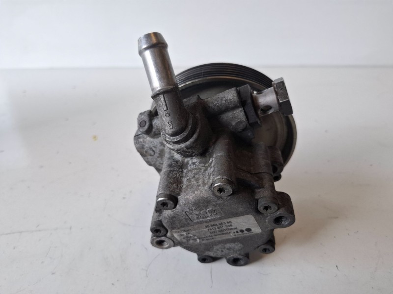 Recambio de bomba direccion para citroen c5 berlina 9hz referencia OEM IAM 9696405380  