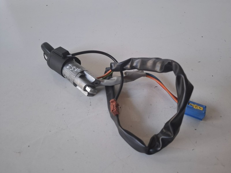 Recambio de conmutador de arranque para citroen xsara picasso 9hz referencia OEM IAM   