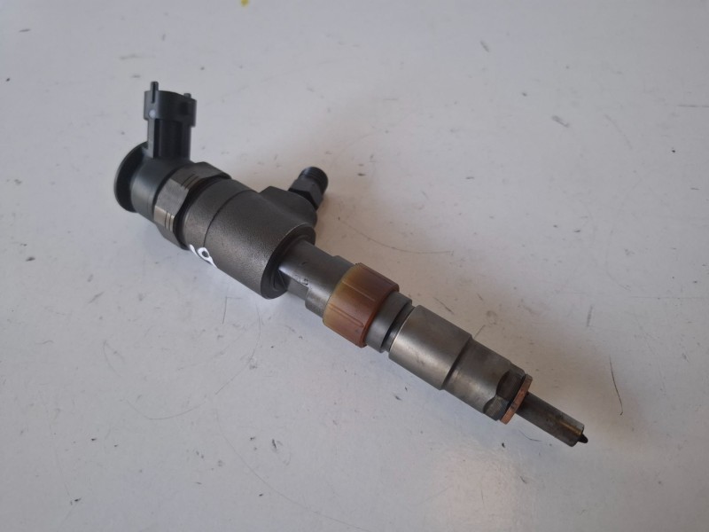 Recambio de inyector para citroen berlingo 9h02 referencia OEM IAM 0445110566  