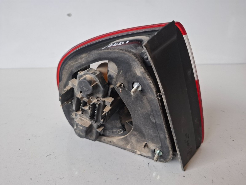 Recambio de piloto trasero derecho para seat toledo (1m2) asv referencia OEM IAM   
