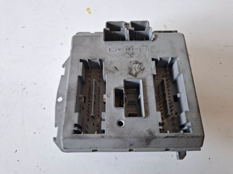 Recambio de caja reles / fusibles para fiat i doblò (119) 223a6000 referencia OEM IAM 46760542  