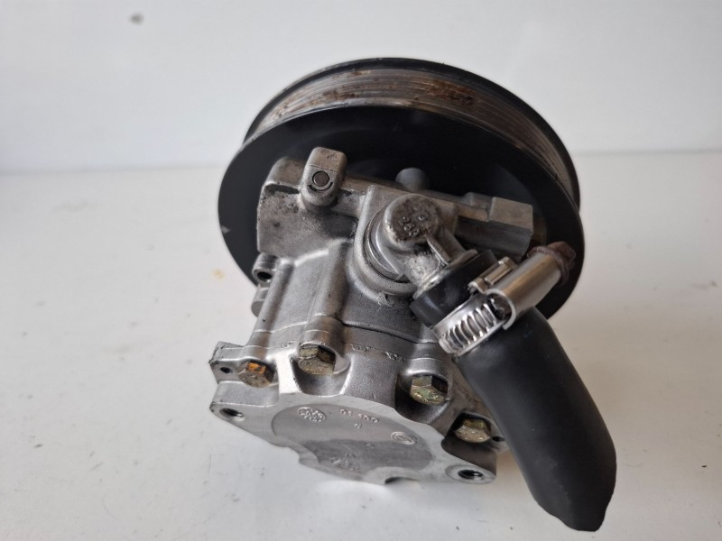 Recambio de bomba direccion para volkswagen t4 transporter syncro aab referencia OEM IAM   