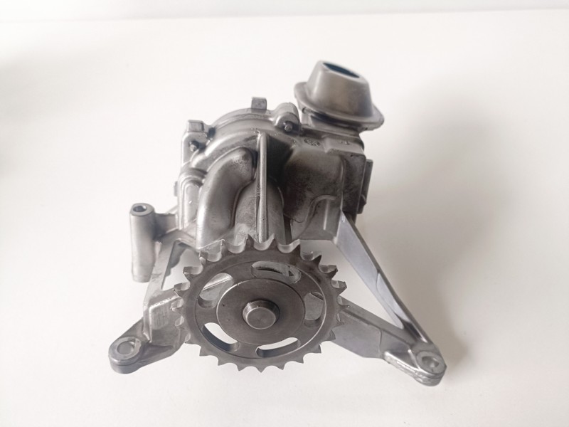 Recambio de bomba aceite para fiat ii scudo (272) combi rh02 referencia OEM IAM 9682393380  