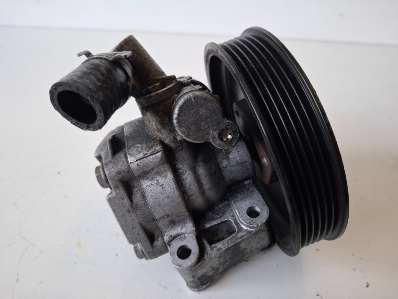 Recambio de bomba direccion para mercedes-benz clase clc (bm 203) 646963 referencia OEM IAM A0044661301  