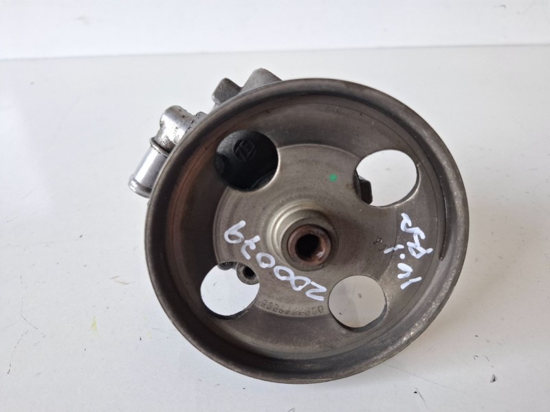 Recambio de bomba direccion para peugeot 807 4hw referencia OEM IAM 9647983580  