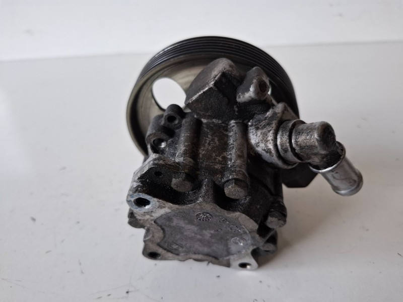 Recambio de bomba direccion para peugeot 807 4hw referencia OEM IAM 9647983580  