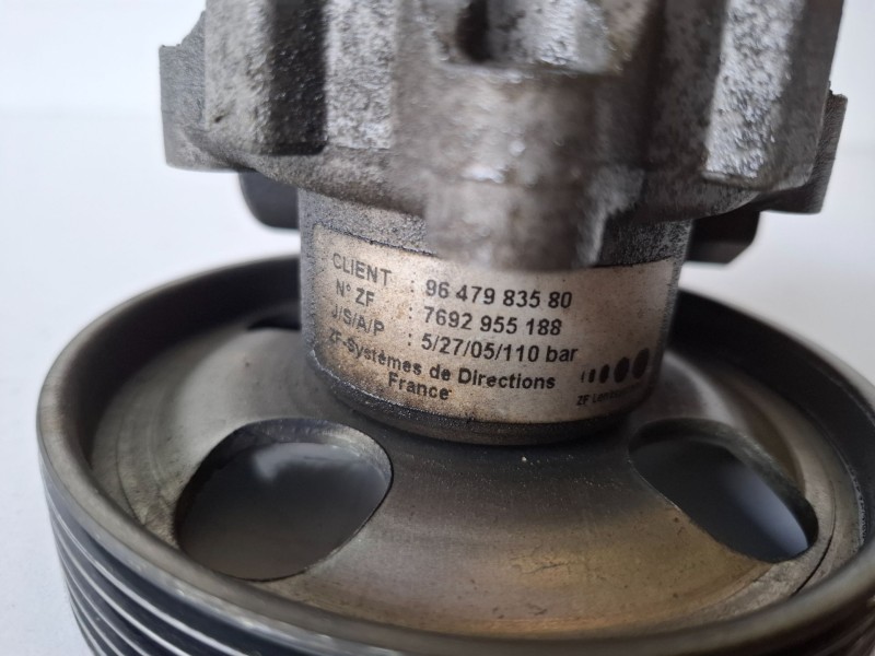 Recambio de bomba direccion para peugeot 807 4hw referencia OEM IAM 9647983580  