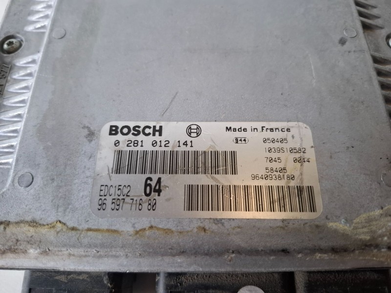Recambio de centralita motor uce para peugeot 807 4hw referencia OEM IAM 0281012141  