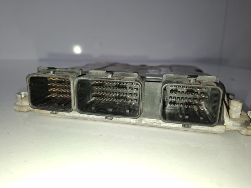 Recambio de centralita motor uce para peugeot 807 4hw referencia OEM IAM 0281012141  