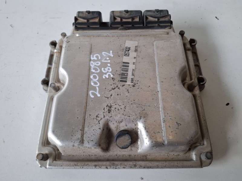 Recambio de centralita motor uce para peugeot 807 4hw referencia OEM IAM 0281012141  