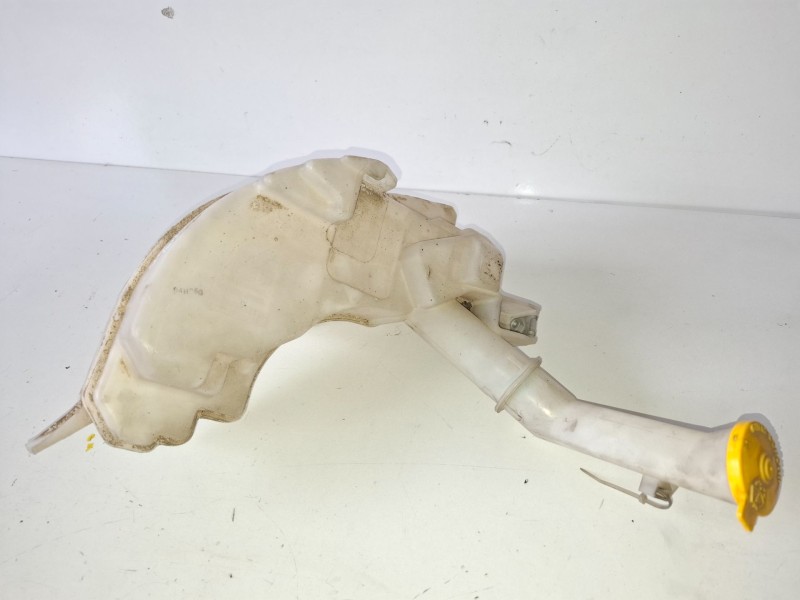 Recambio de deposito limpia para mazda 3 berlina (bk) z6 referencia OEM IAM 860142721  