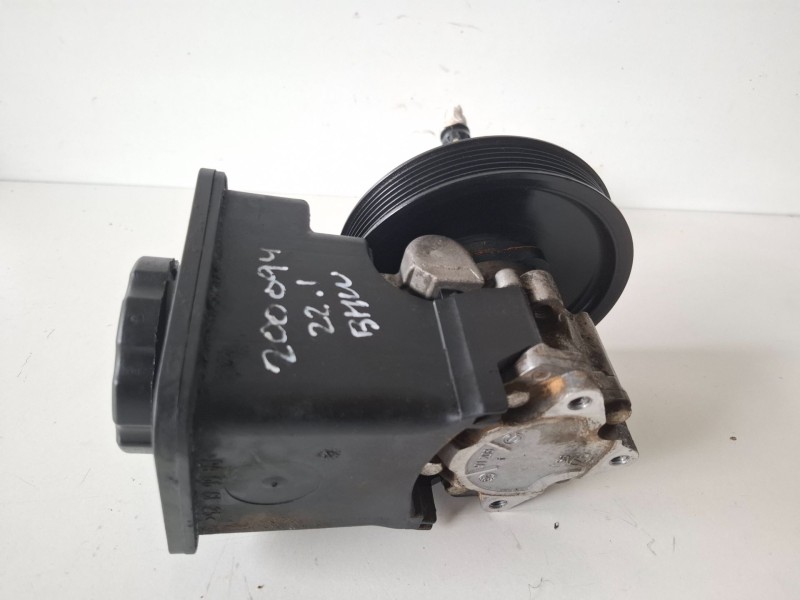 Recambio de bomba direccion para bmw serie x3 (e83) 204d4 referencia OEM IAM 7692974536  