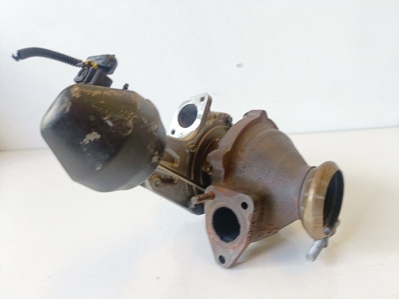 Recambio de turbocompresor para opel insignia berlina a20dth referencia OEM IAM 55570748  