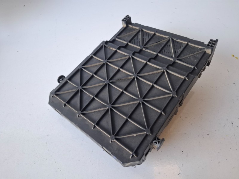 Recambio de caja reles / fusibles para citroen xsara picasso 9hz referencia OEM IAM 9653667680  