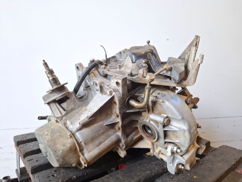 Recambio de caja cambios para citroen xsara picasso 9hz referencia OEM IAM 20DM62  