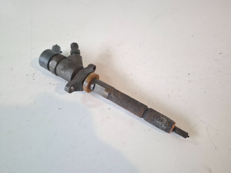 Recambio de inyector para citroen xsara picasso 9hz referencia OEM IAM 0445110259  