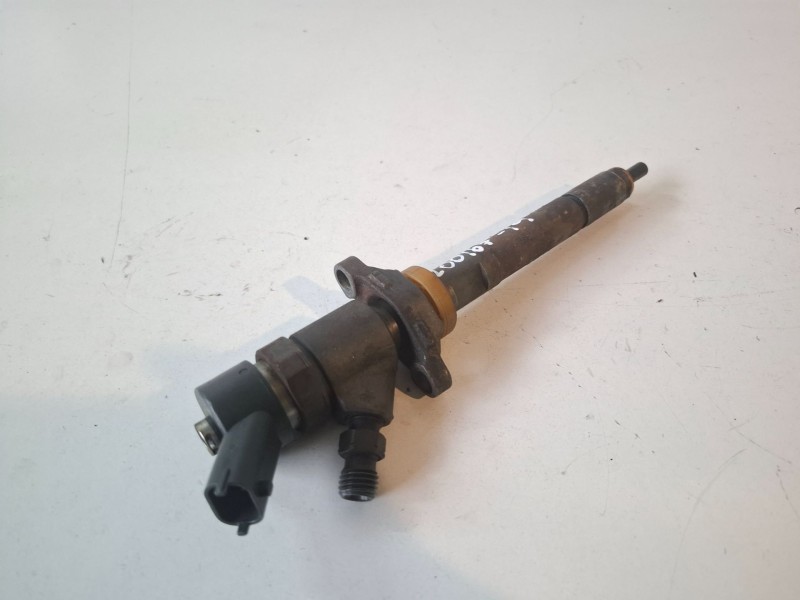 Recambio de inyector para citroen xsara picasso 9hz referencia OEM IAM 0445110259  