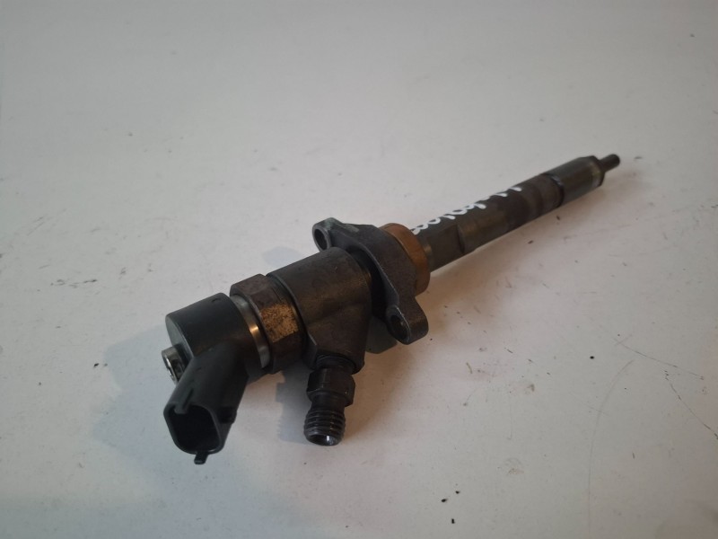 Recambio de inyector para citroen xsara picasso 9hz referencia OEM IAM 0445110259  