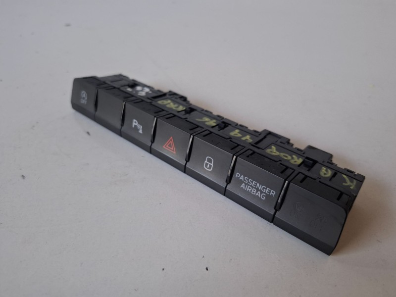 Recambio de warning para skoda karoq (nu) dgt referencia OEM IAM 565927132AK  