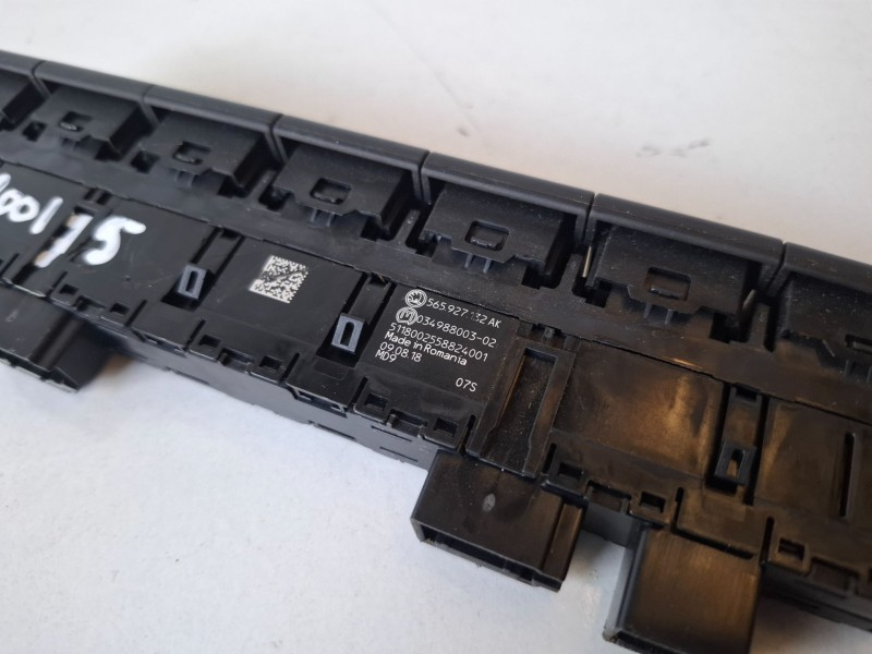 Recambio de warning para skoda karoq (nu) dgt referencia OEM IAM 565927132AK  