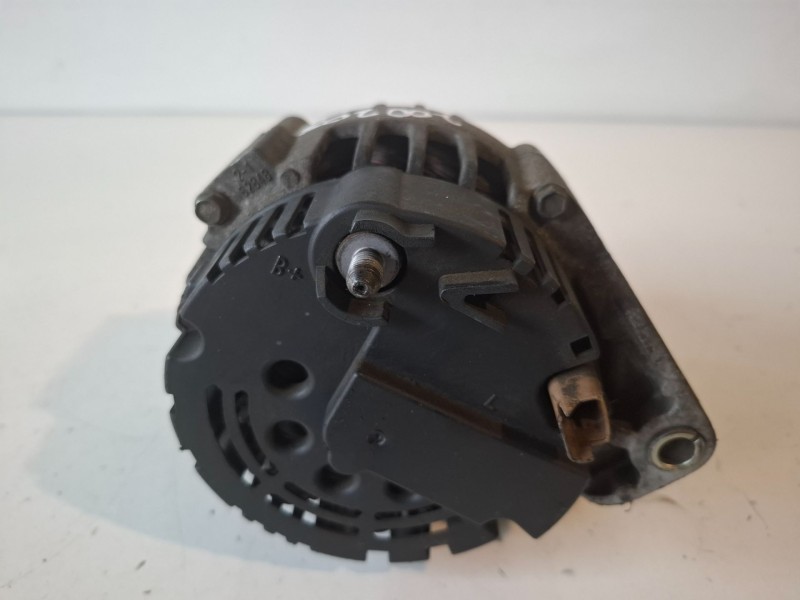 Recambio de alternador para renault scenic rx4 (ja0) f9q748 referencia OEM IAM   