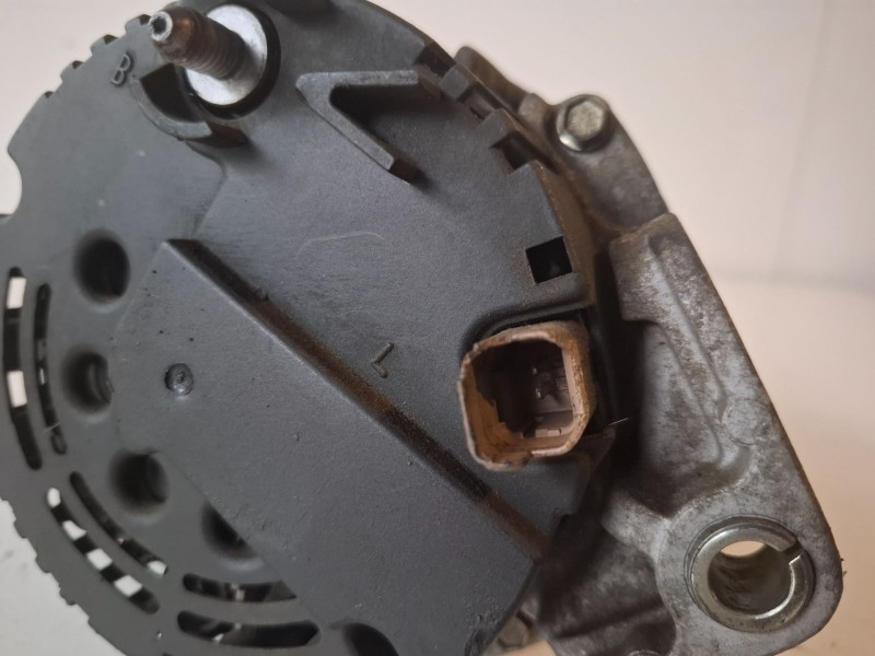 Recambio de alternador para renault scenic rx4 (ja0) f9q748 referencia OEM IAM   