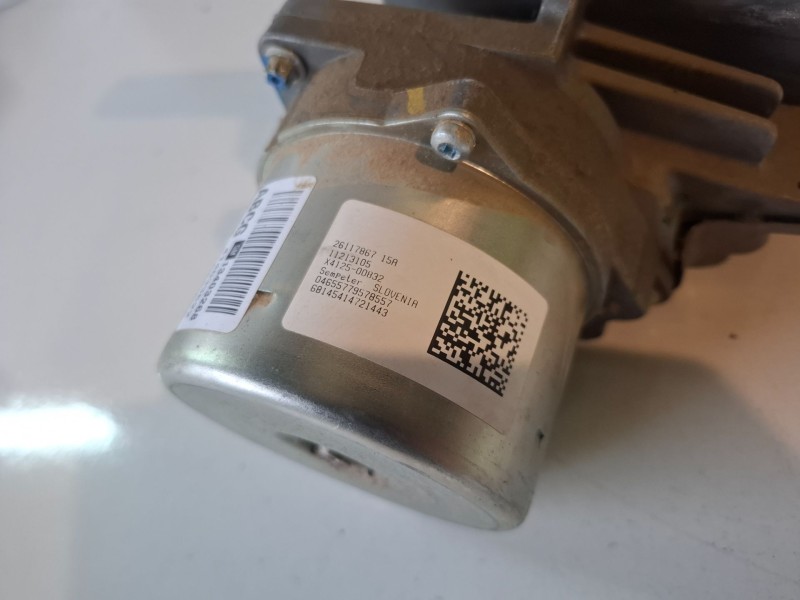Recambio de columna direccion para opel corsa d a13dtc referencia OEM IAM 13403268  