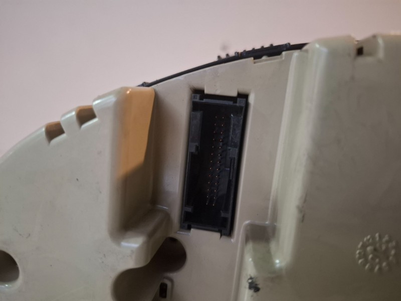 Recambio de cuadro instrumentos para bmw serie 3 coupe (e46) 204d4 referencia OEM IAM 0263639275  