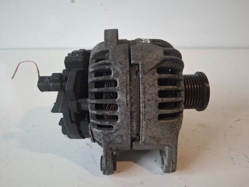 Recambio de alternador para renault laguna ii (bg0) f9q758 referencia OEM IAM 0124525137  