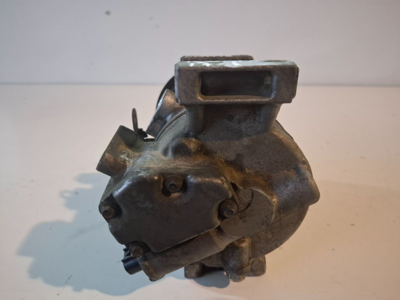 Recambio de compresor aire acondicionado para toyota rav4 (a3) 2ad referencia OEM IAM 4472601258  