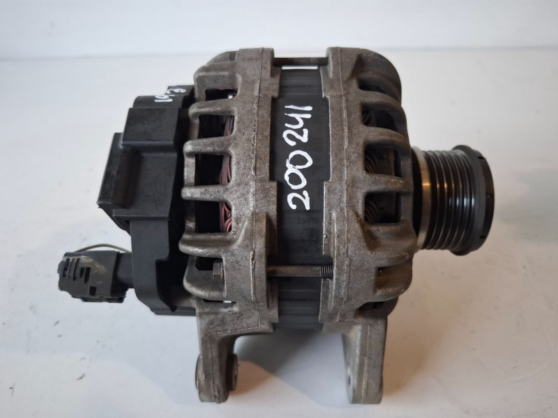 Recambio de alternador para dacia sandero ii k9k612 referencia OEM IAM 231002949RD  