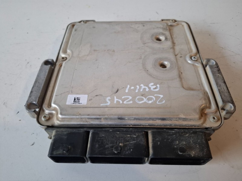 Recambio de centralita motor uce para dacia sandero ii k9k612 referencia OEM IAM 0281030439  