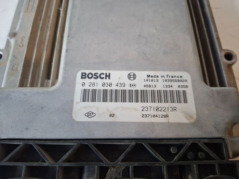 Recambio de centralita motor uce para dacia sandero ii k9k612 referencia OEM IAM 0281030439  