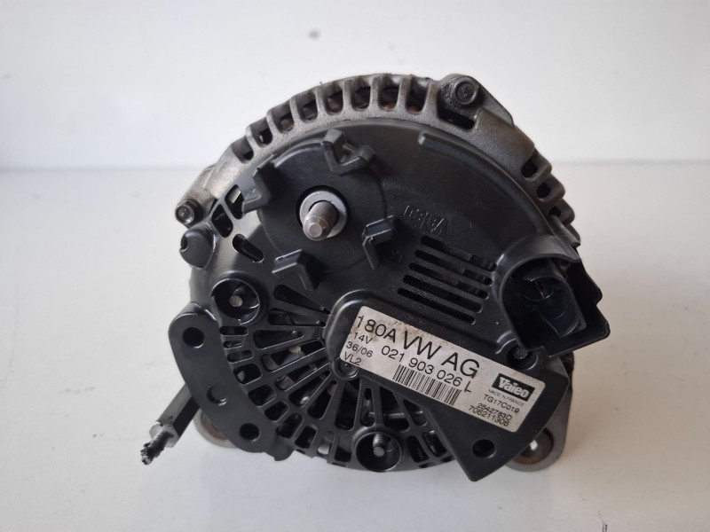 Recambio de alternador para volkswagen passat variant (3c5) cba referencia OEM IAM 021903026L  